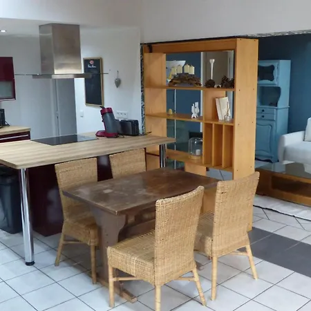 Au Coeur De La Vallee De La Dordogne Apartmán *